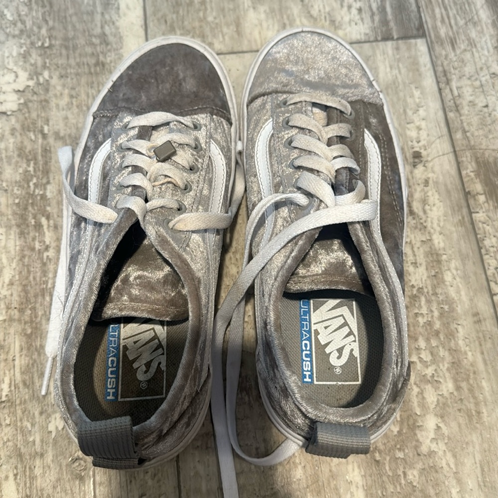Vans size 8 ultra cush